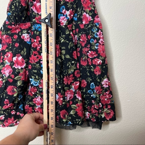 Floral Dress With straps - Picture 7 of 7